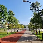 Ruby By Kristal Collection アパート *