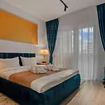 Ruby By Kristal Collection アパート *