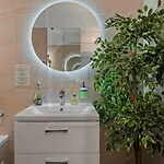 Ruby By Kristal Collection ブカレスト