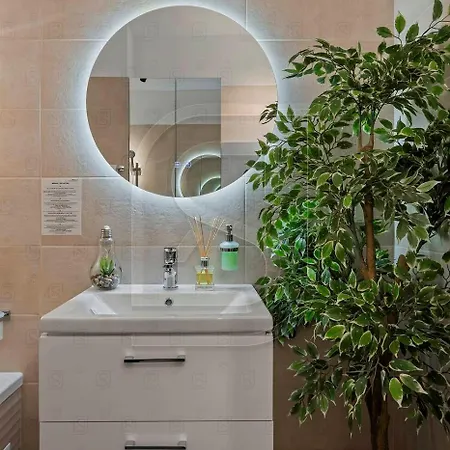 Ruby By Kristal Collection Bucureşti